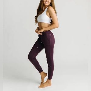 Plum unwind zyia joggers!